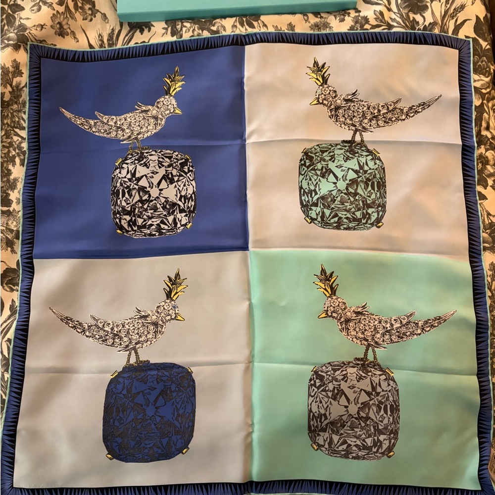Tiffany & Co. Bird on a Rock Scarf AUTHENTIC NEVER WORN